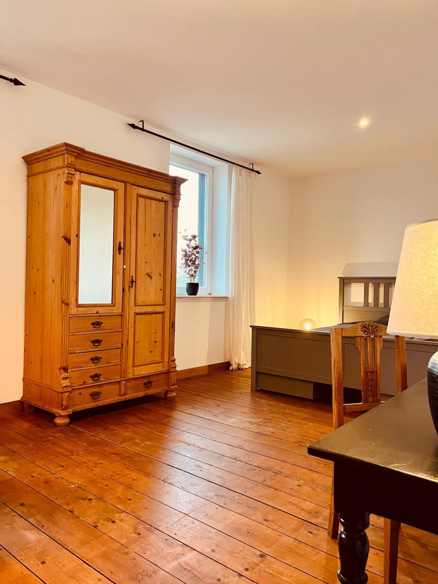 B E D & A G E D E S I G N -Extra Large- Wunderschoene Komplette Wohnung Mit Viel Platz & 4 Schlafzimmer B E D & A G E D E S I G N -Small- Wunderschoenes Zimmer Mit Bad Rechnungserstellung Fuer Geschaeftsreisende & Firmen Hünxe Exterior foto