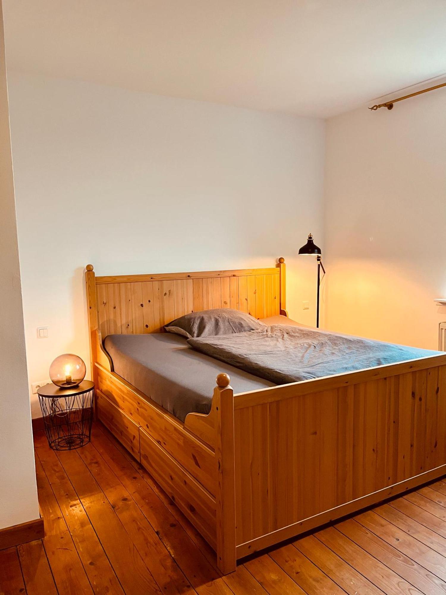 B E D & A G E D E S I G N -Extra Large- Wunderschoene Komplette Wohnung Mit Viel Platz & 4 Schlafzimmer B E D & A G E D E S I G N -Small- Wunderschoenes Zimmer Mit Bad Rechnungserstellung Fuer Geschaeftsreisende & Firmen Hünxe Exterior foto